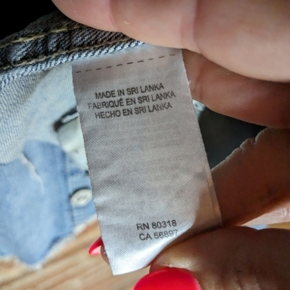 Lucky Brand Medium The Tomboy Trucker‎ Distressed Cropped Denim Jean Jacket - Picture 5 of 10